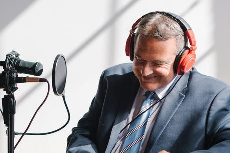 Todo lo que necesitas para empezar un podcast «low-cost» con el que dar a conocer tu negocio