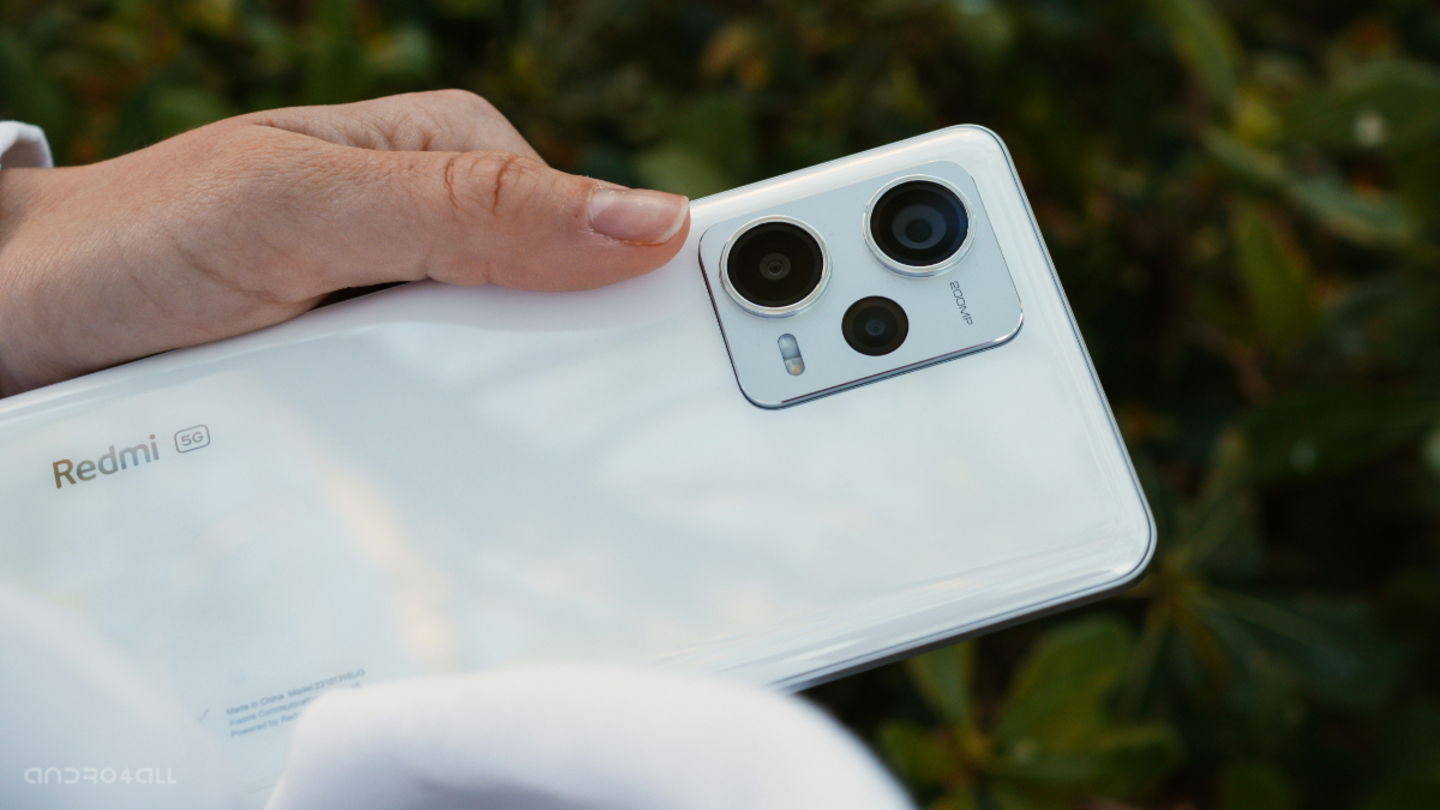 Redmi Note 12 Pro Plus, parte trasera en color blanco