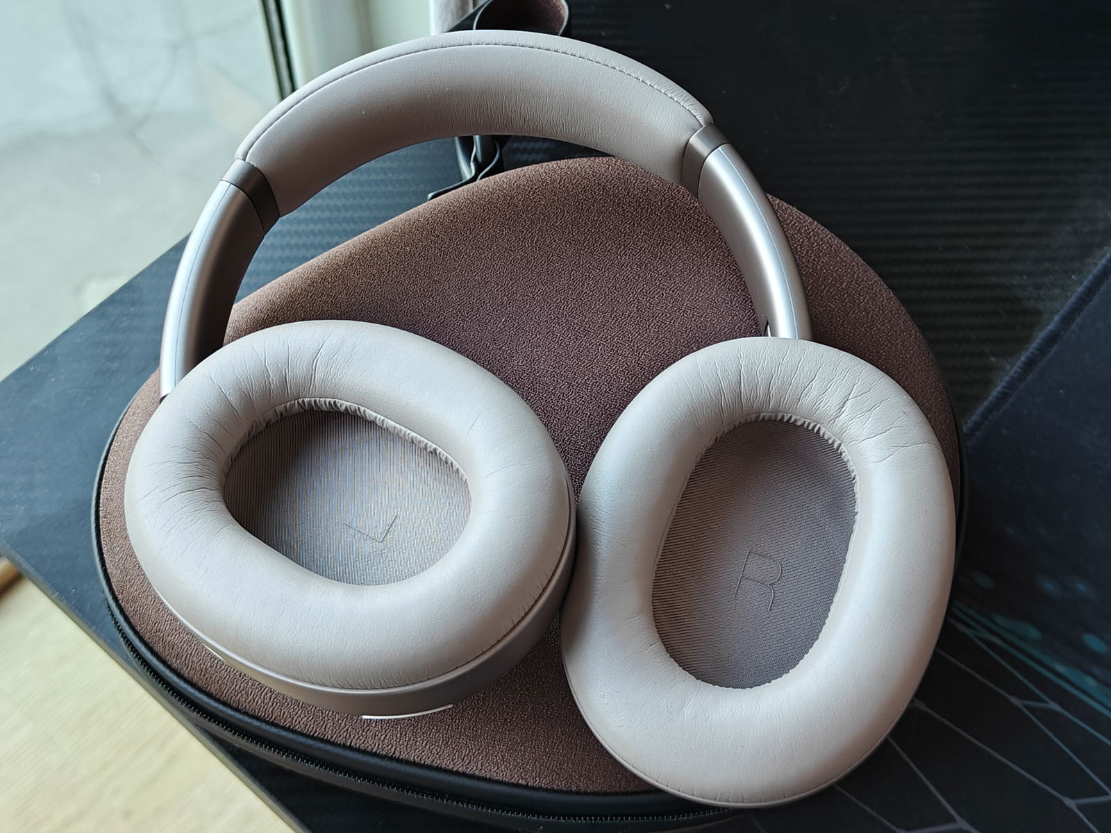 JBL Tour One M3 4